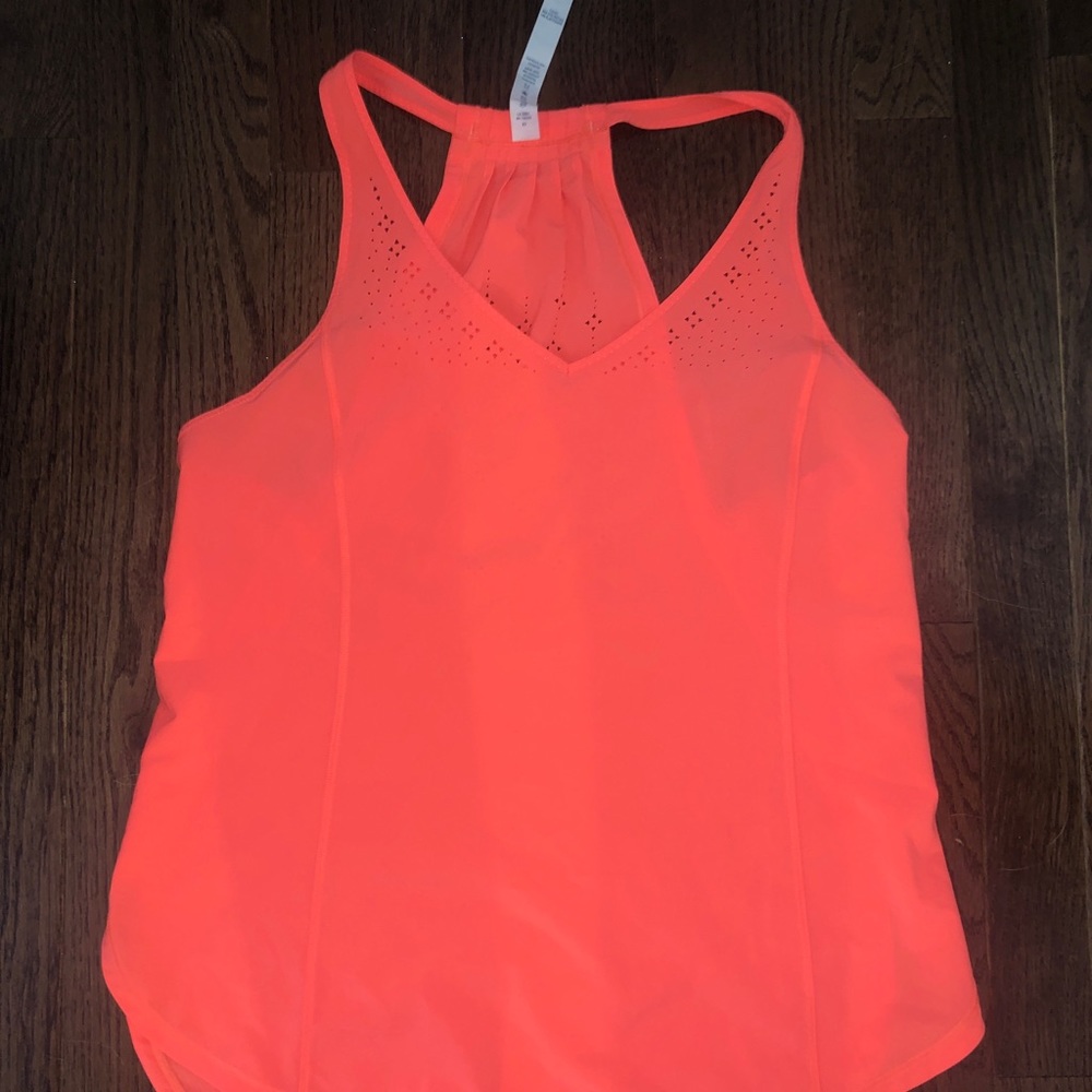 Lululemon tank